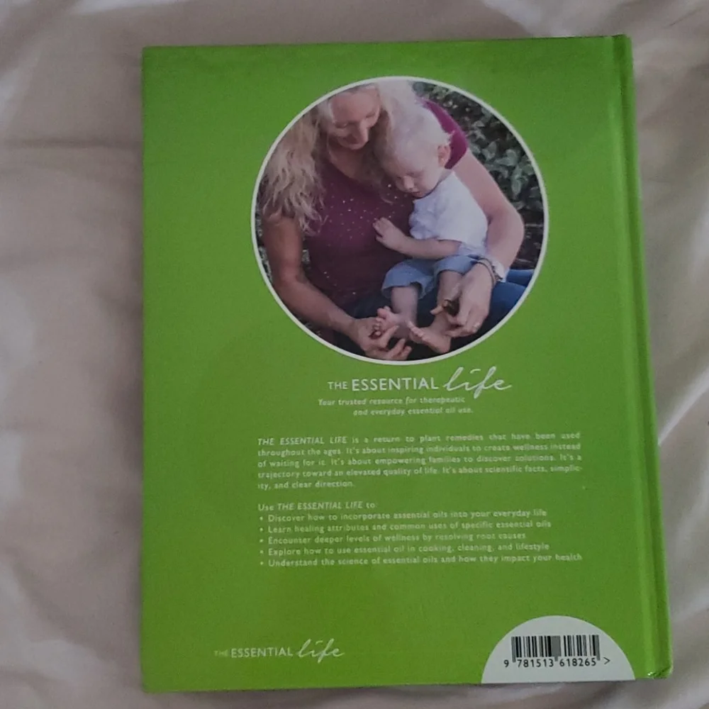 The Essential Life Book Essential Oils Guide 3rd Edition